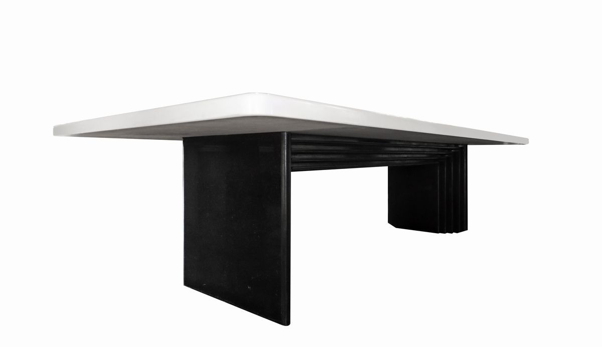 Importante Tavolo Scultorio da Riunione Attr. a Carlo Scarpa