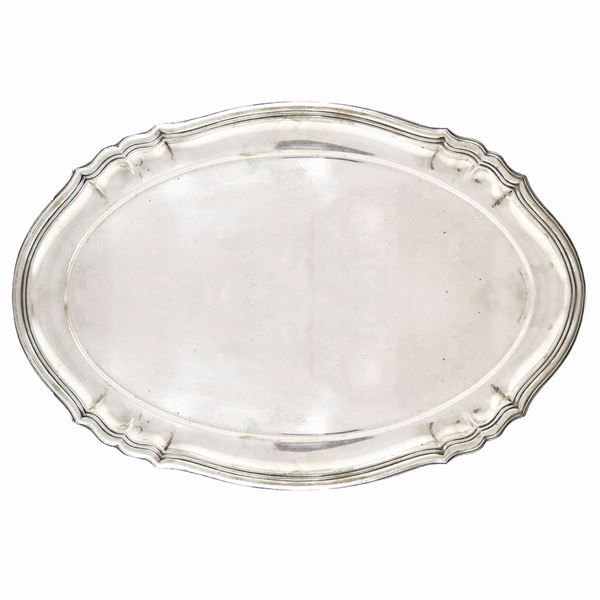 Small oval tray in silver