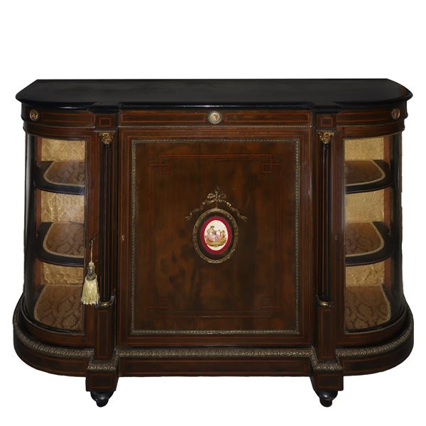 Etagere with central door and display cases on the sides