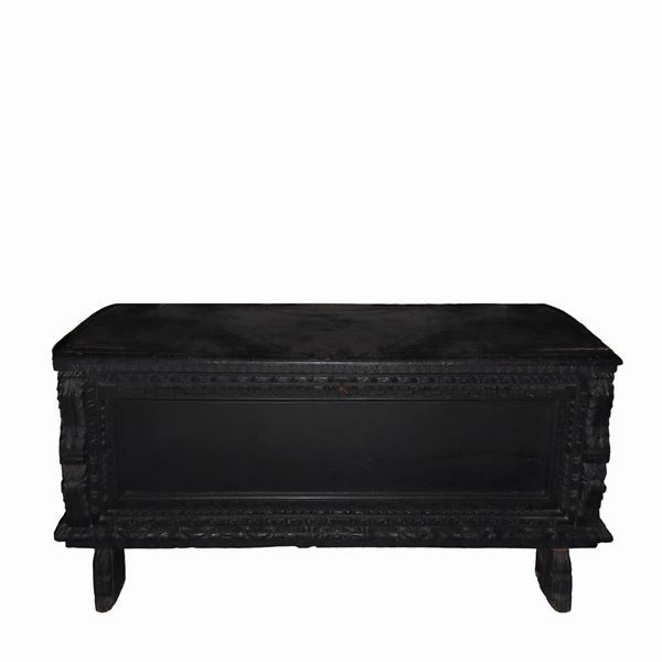 Sardinian Chest