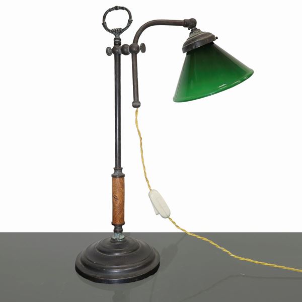 Lampada da tavolo verde