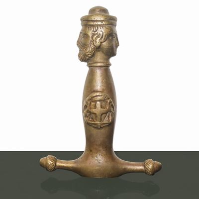 Elsa in Bronzo Dorato con Stemma e Testa Bifronte