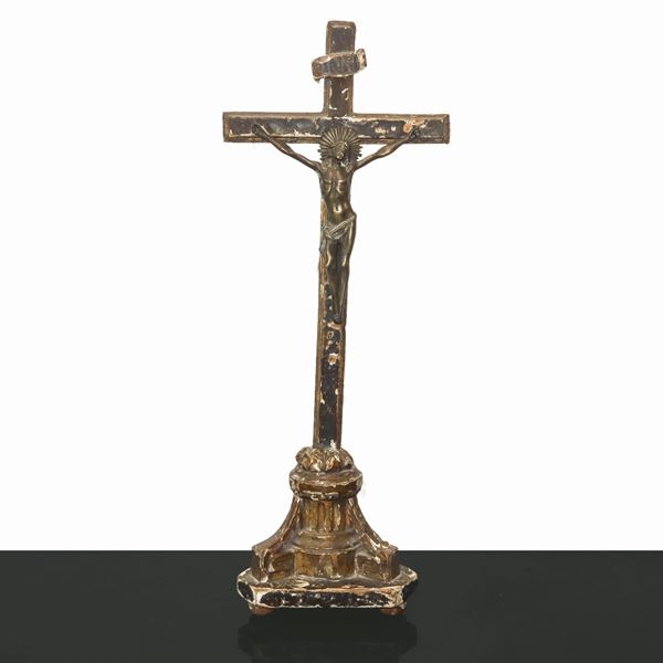 Crucifix with gilded and lacquered wooden cross and Christ in gilded bronze