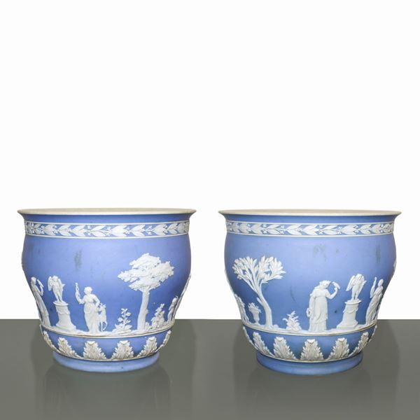 Wedgwood Made in England - Coppia di vasi con raffigurazioni di scene classiche