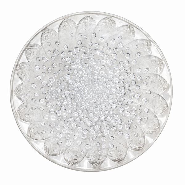 Lalique France - Piatto 'Roscoff fish' in vetro stampato opalescente pressato con decorazione di pesci e bolle