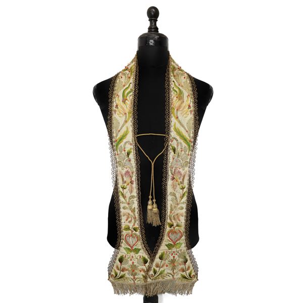 Stole with silk and gold embroidery and Trapani corals