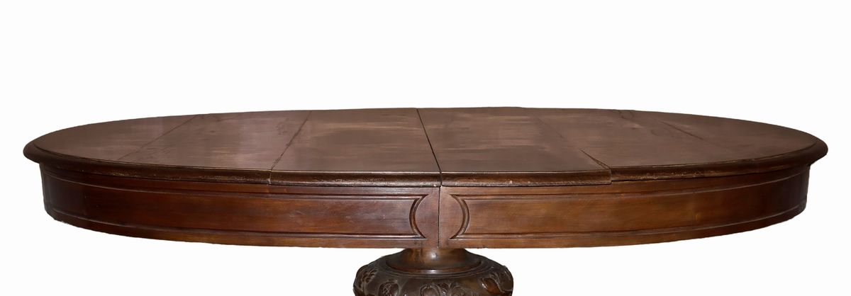 Tavolo Ovale Allungabile in Legno di Noce