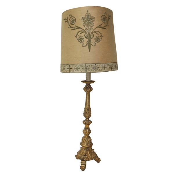 Golden wooden candlestick, electrified and adapted to light, with lampshade