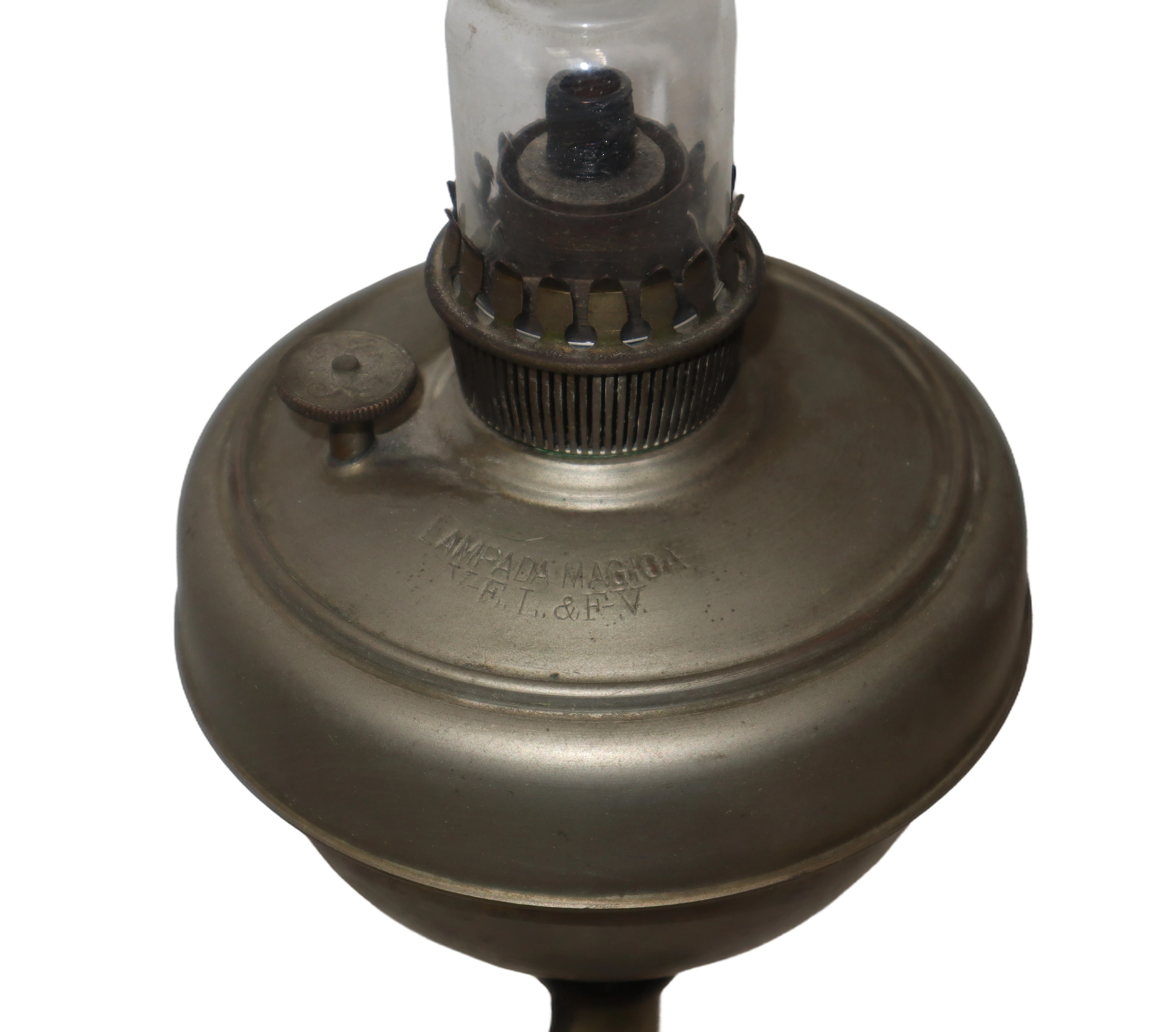 Lume a petrolio in ottone dorato con putto