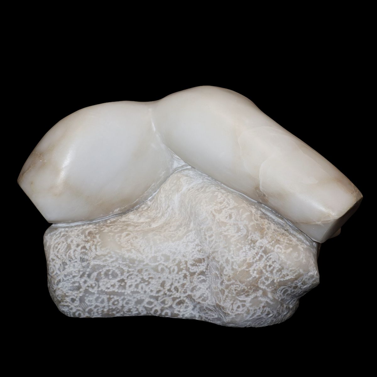 Nudo di uomo disteso su capitello, unico blocco