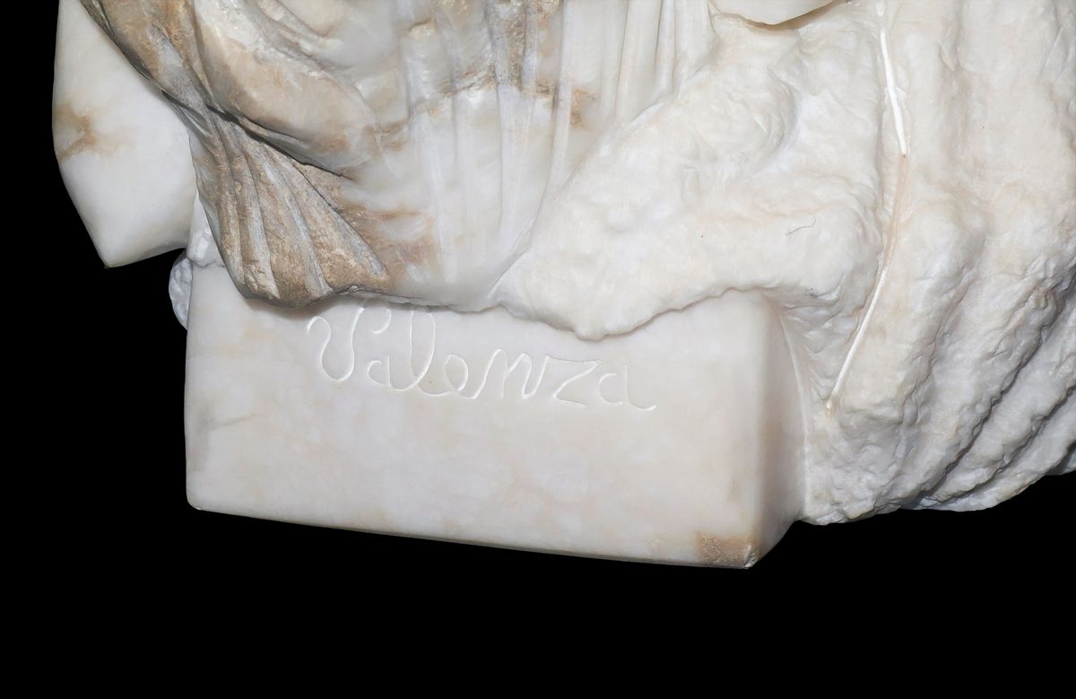 Michele Valenza - Nudo di donna, scultura in marmo alabastrino bianco