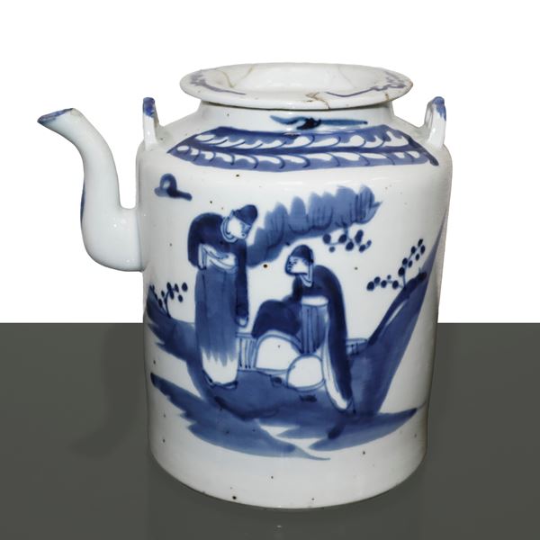 Coffee pot in Chinese porcelain painted blue on a white background