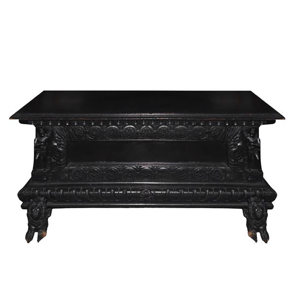 Neo-Renaissance chest in black ebonized wood