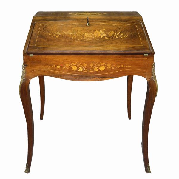 Inlaid desk with floral motifs