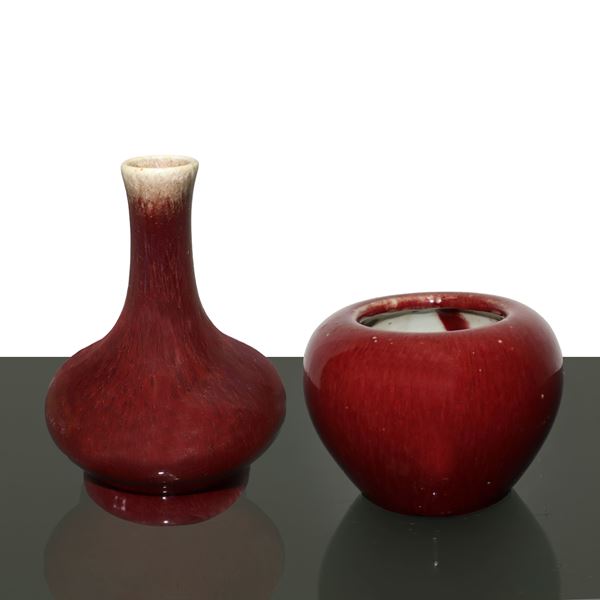 Vase and brush rinser in monochrome porcelain “SANG DE BEOUF ”