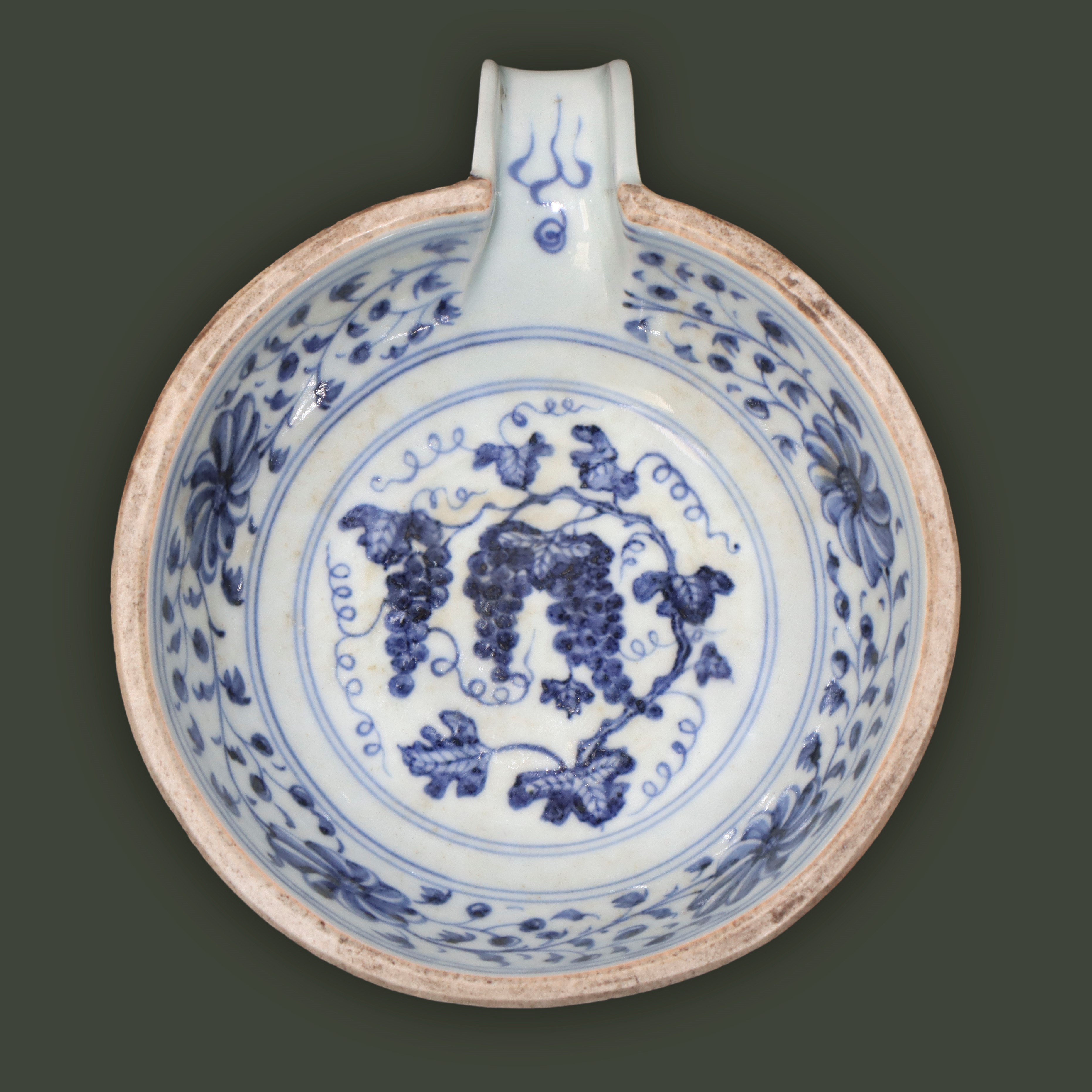 Ciotola nello Stile della Cina Antica del XII Sec.