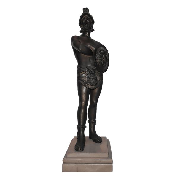 Gladiatore, scultura in bronzo patinato bruno  