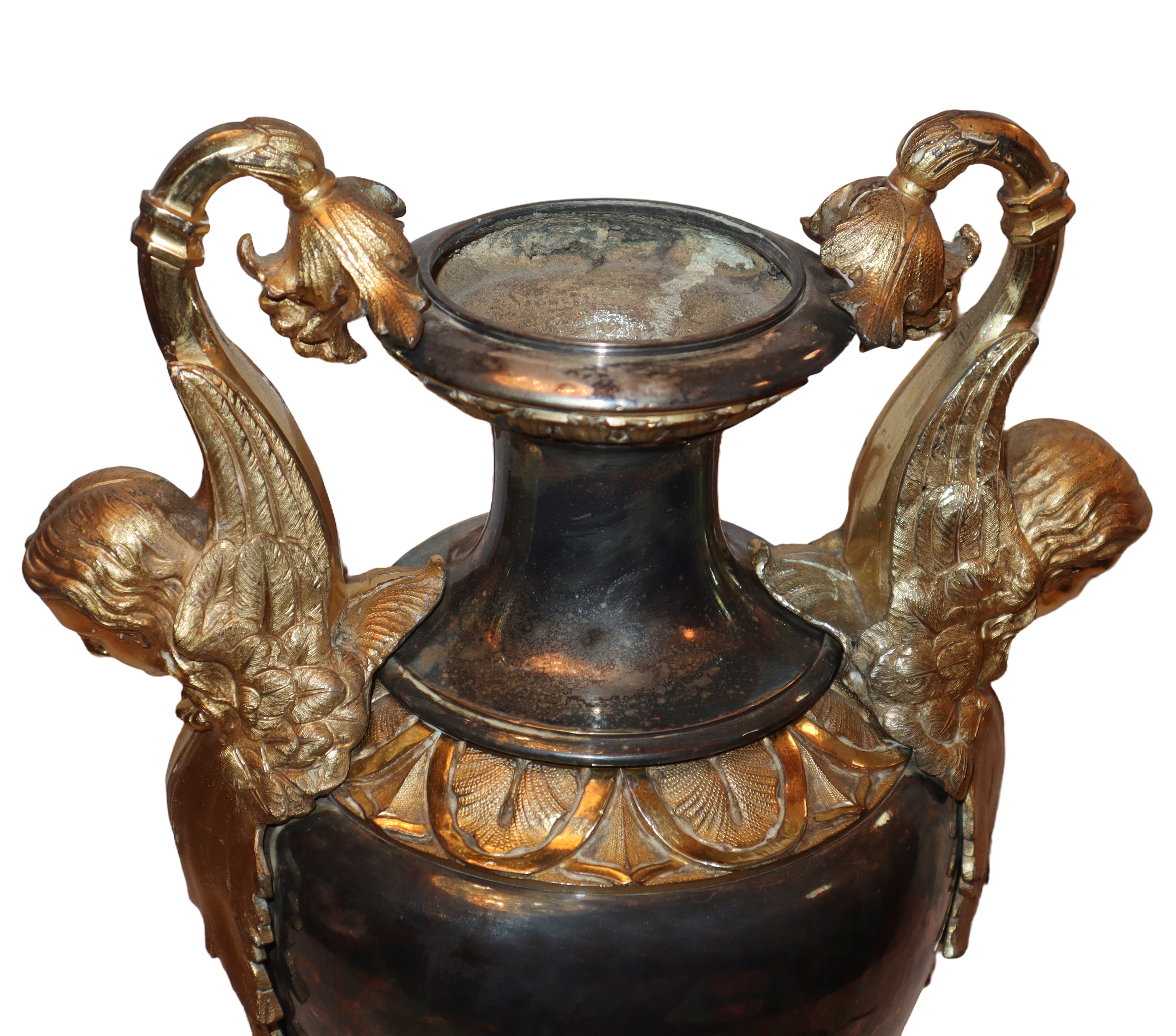 Vaso in Metallo Patinato e Dorato