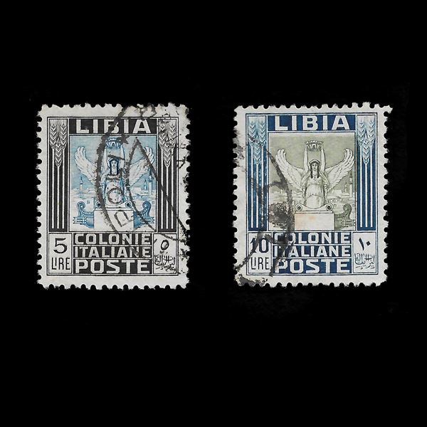 1937. 5 lire e 10 lire complementari dent. 11 serie "Pittorica" (Sassone 144/45) usati, certificato Ray, firmati per esteso Vignati. Ben centrati.