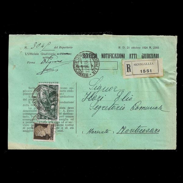 Atti giudiziari raccomandati viaggiati da Senigallia (3/10/1933) a Montecosaro (MC). Affrancatura in tariffa per 2,85 lire con 10 c. Imperiale (n.245) e 2,75 L. Decennale (n.339). Non frequente su atti giudiziari.