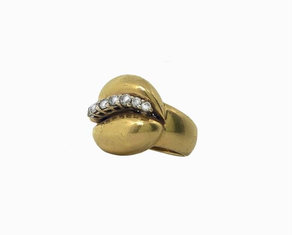 Ring in yellow gold and diamonds. Diamonds Gr 12.8 Kt 00:35