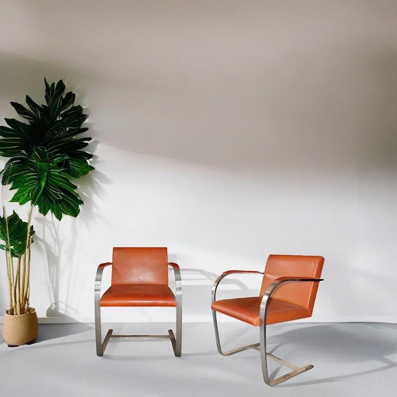 Mies Van Der Rohe per Knoll - Coppia Poltrone Mod Brno, Cromate con Seduta e Spalliera in Pelle C...