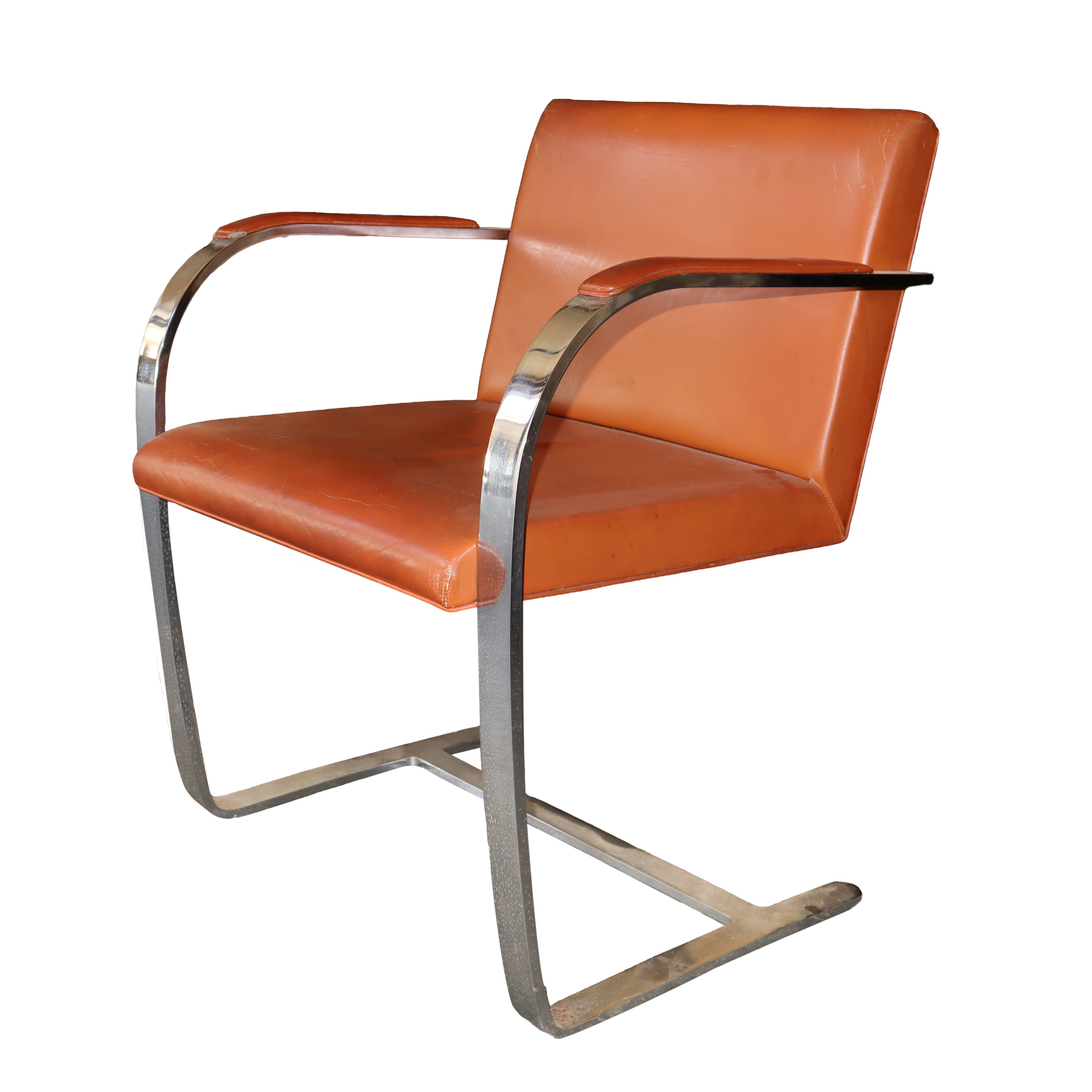 Coppia poltrone mod Brno, cromate con seduta e spalliera in pelle color biscotto