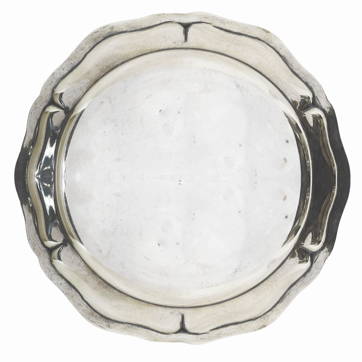 Vassoio Rotondo in Argento Smerlato