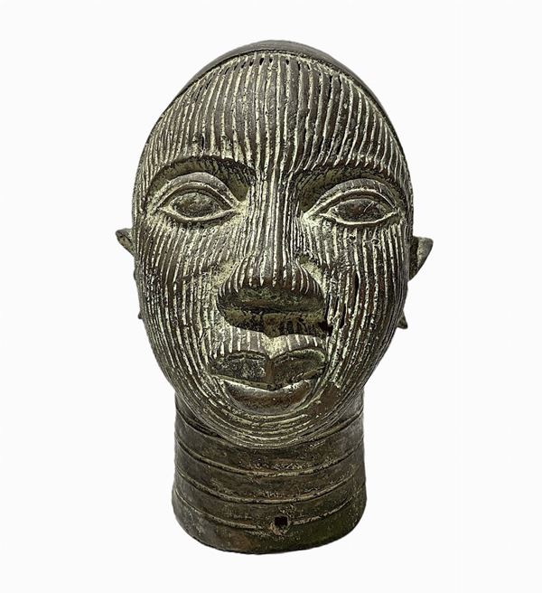 Scultura Ife, Nigeria. Prima metà XX secolo. H cm 27