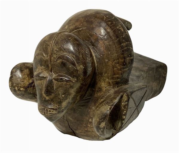Mask Elephant, Ogbodo Igbo Izi, Secolo XIX, Nigeria. 32x 57 cm H