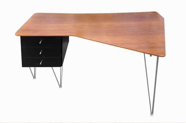 Italian production desk, plywood top covered in cherry. Feet in chromed metal rod. H cm 74, width 175 cm, ...