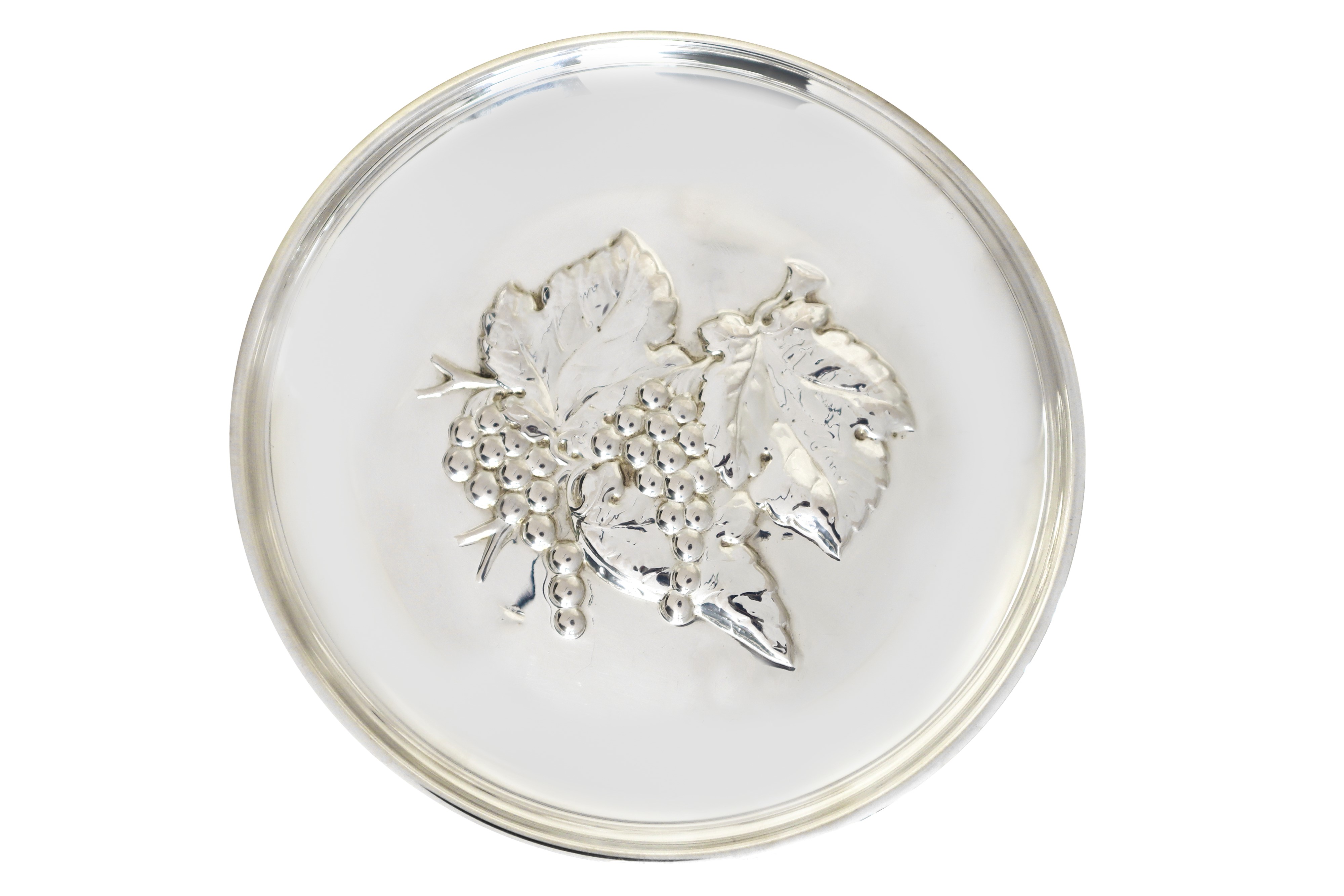 coppia di svuotatasche con decorazioni di uva e ciliegie