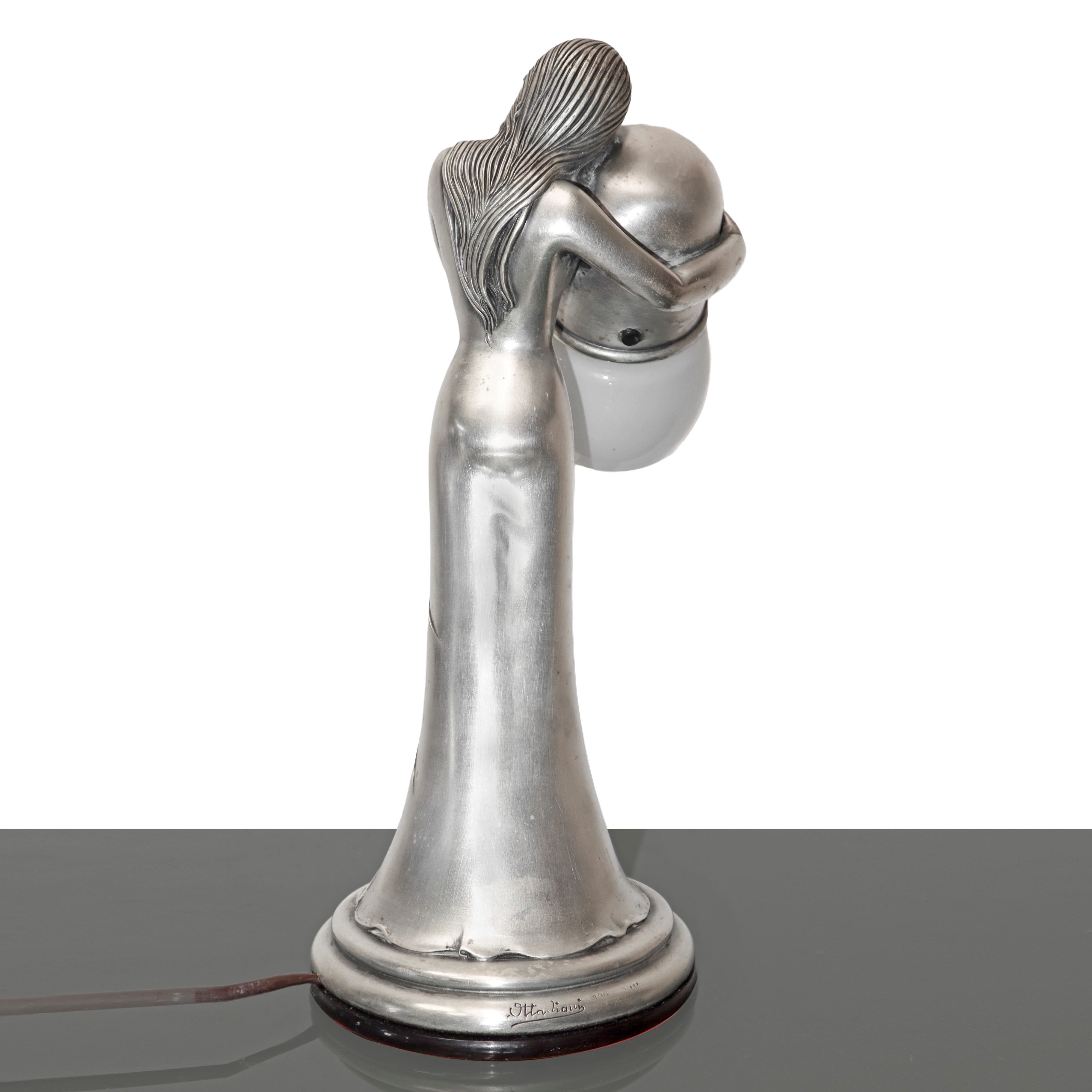 Giuliano Ottaviani - Lampada Scultura Raffigurante Donna Placcata in Argento 800 Vermeil
