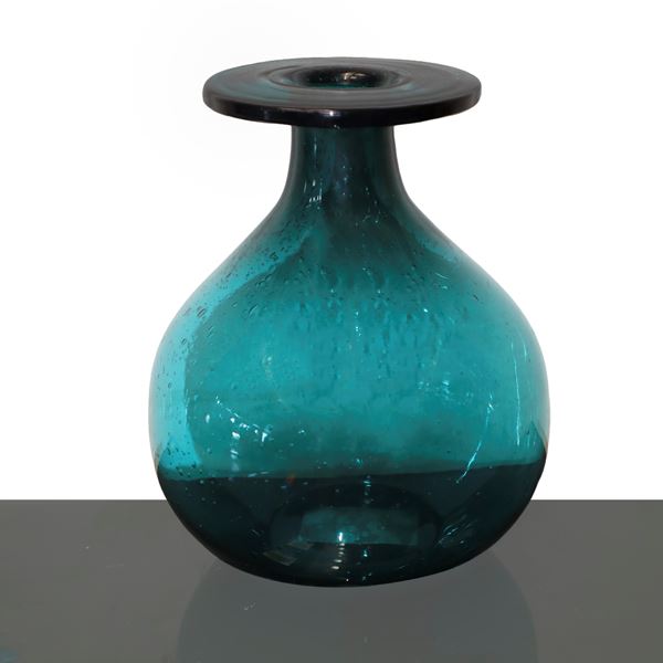 Emerald green Murano glass vase