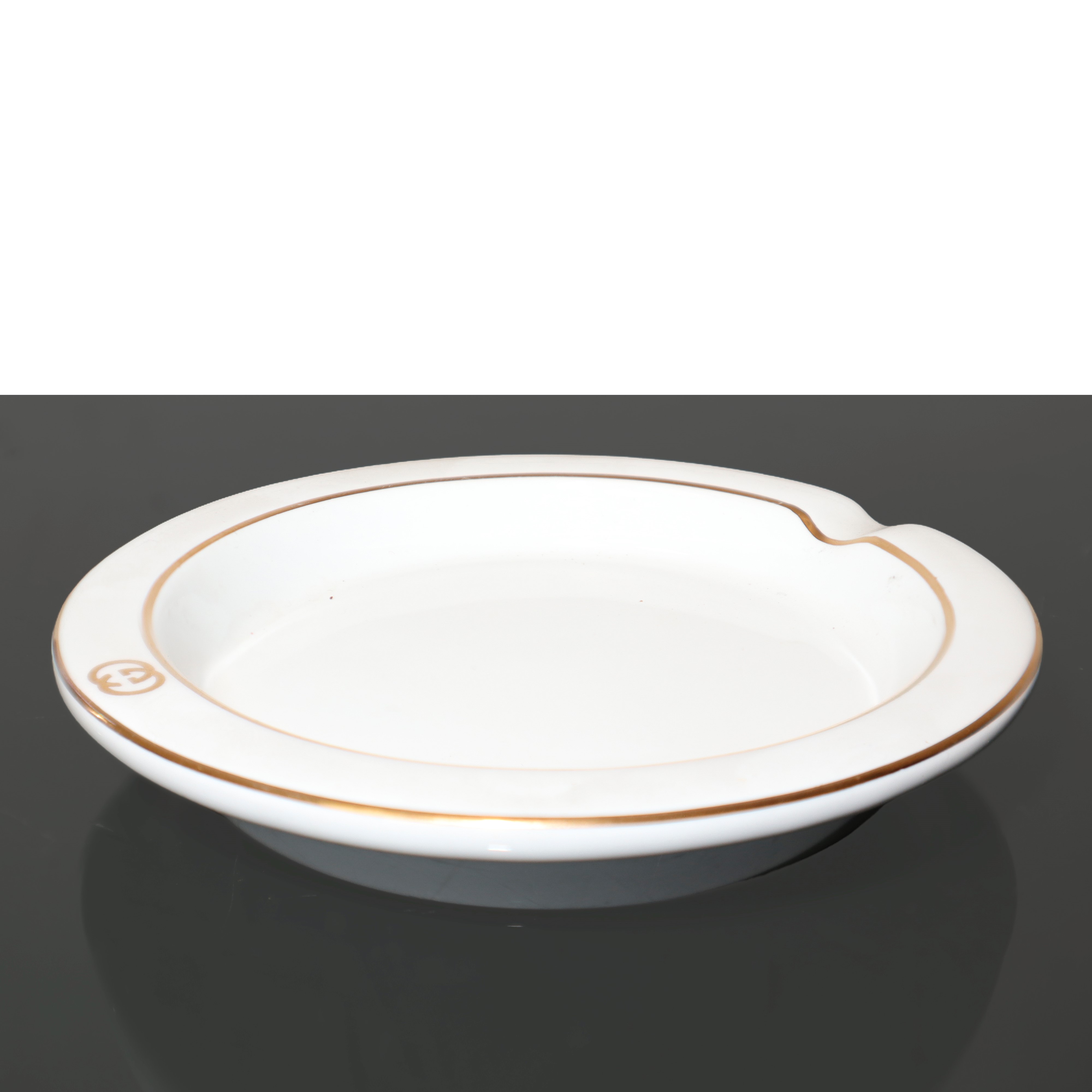 Set di portacenere composto da N. 6 portacenere in porcellana