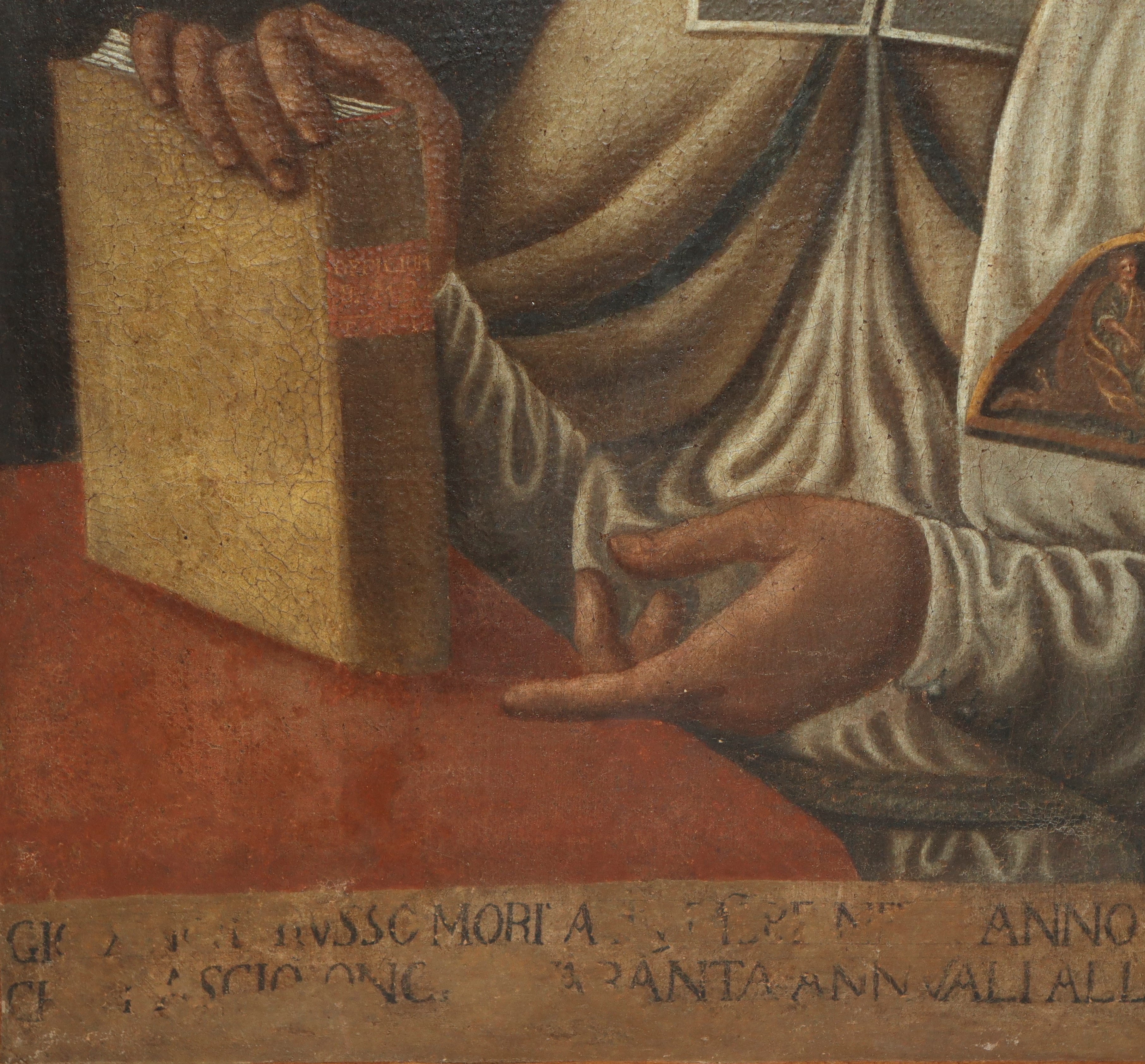 Personaggio ecclesiastico con scritta alla base