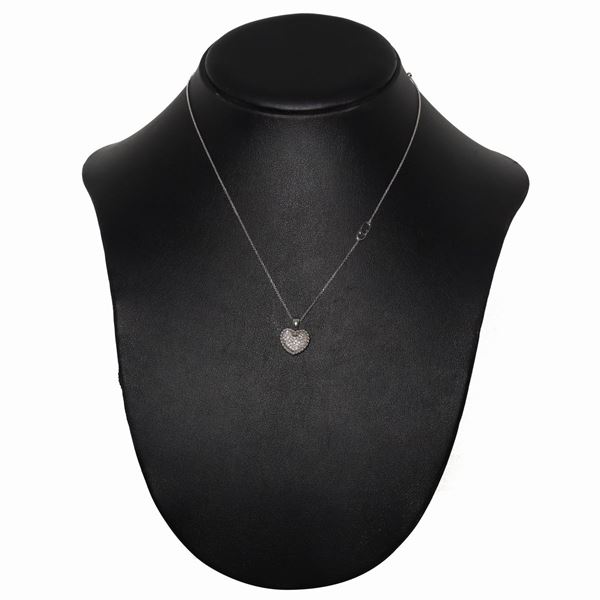White gold necklace with heart pendant with brilliant cut diamonds, Chimera