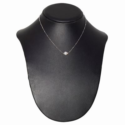 Collana in Oro Bianco con Centrale in Perle e Diamanti Taglio Brillante