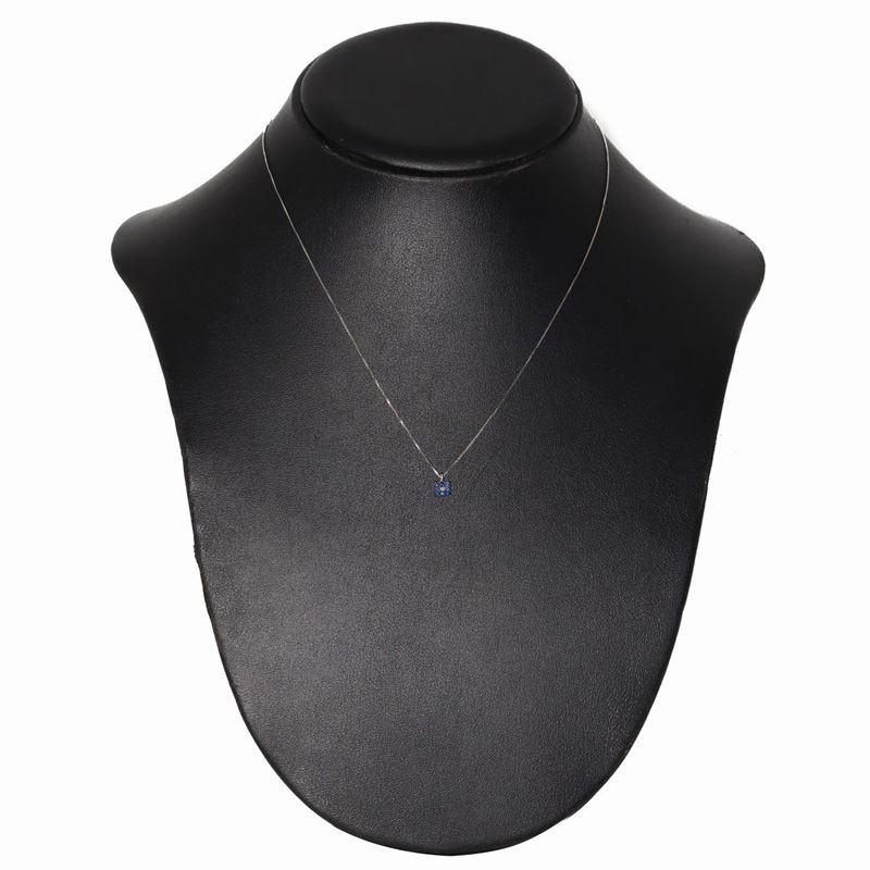 Collana con Ciondolo Quadrato con Zaffiri e Brillanti, Pistoia