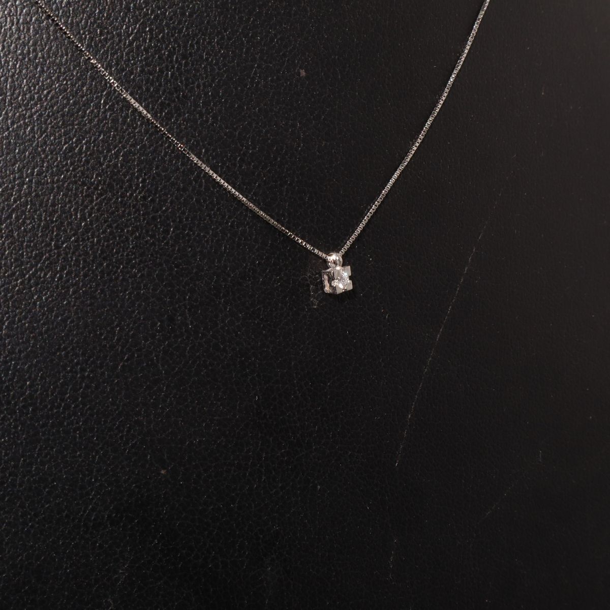 Viaveneto - Collana in Oro Bianco con Punto Luce