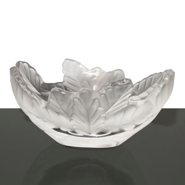 Lalique France - Crystal cup with leaf decoration