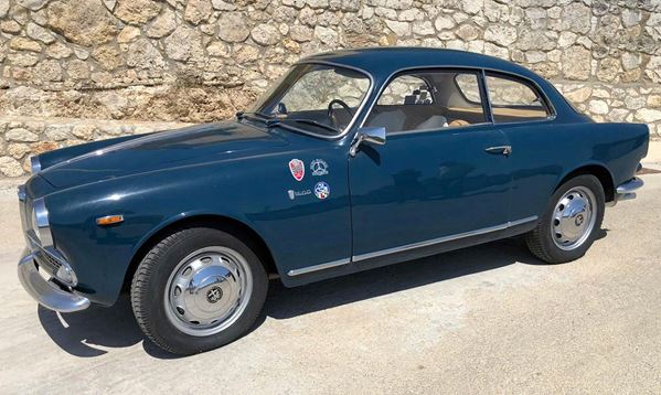 Alfa Romeo Giulia Sprint 1600, 10112 (1962).
CHASSIS N. AR352879
ENGINE: 00112 cylinders
DISPLACEMENT: 1570 cm3
FISCAL POWER: 17 hp
BODYWORK: Closed

Preserved blue car with interiors restored in Vipla. Mechanics restored with overhauled three-shoe braking. Plates and original documents of the time.
