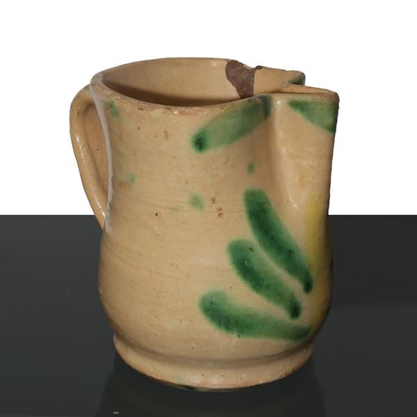 Cannata in polychrome miaolica from Caltagirone, enamelled with leaf decorations