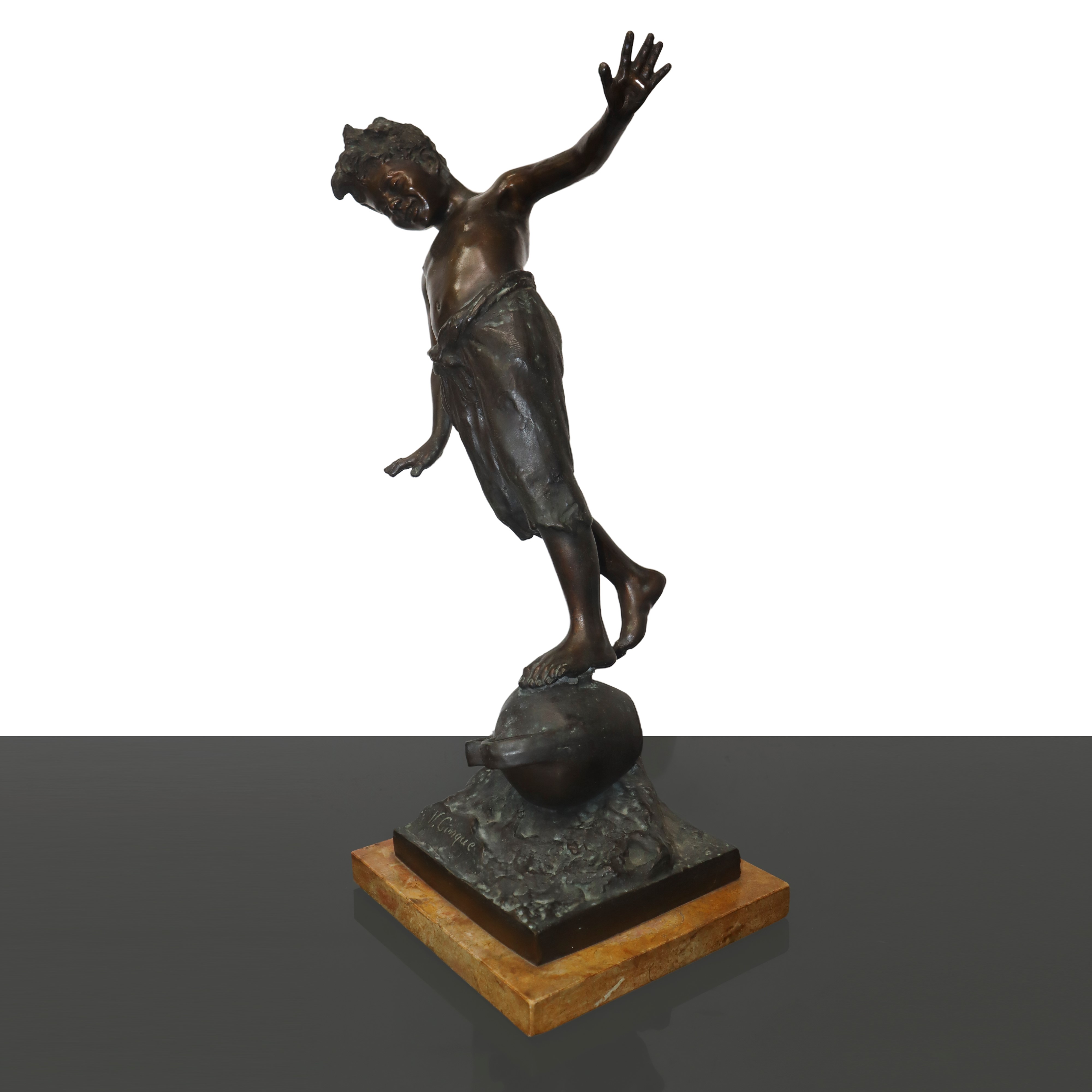 Vincenzo Cinque - Ragazzo in Equilibrio su Brocca, Scultura in Bronzo Patinato Bruno