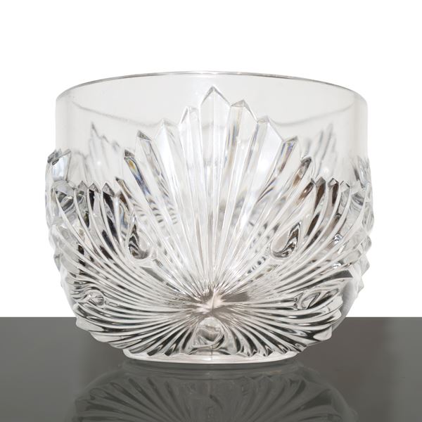 Lalique Paris - Small crystal bowl, with leaf decorations
