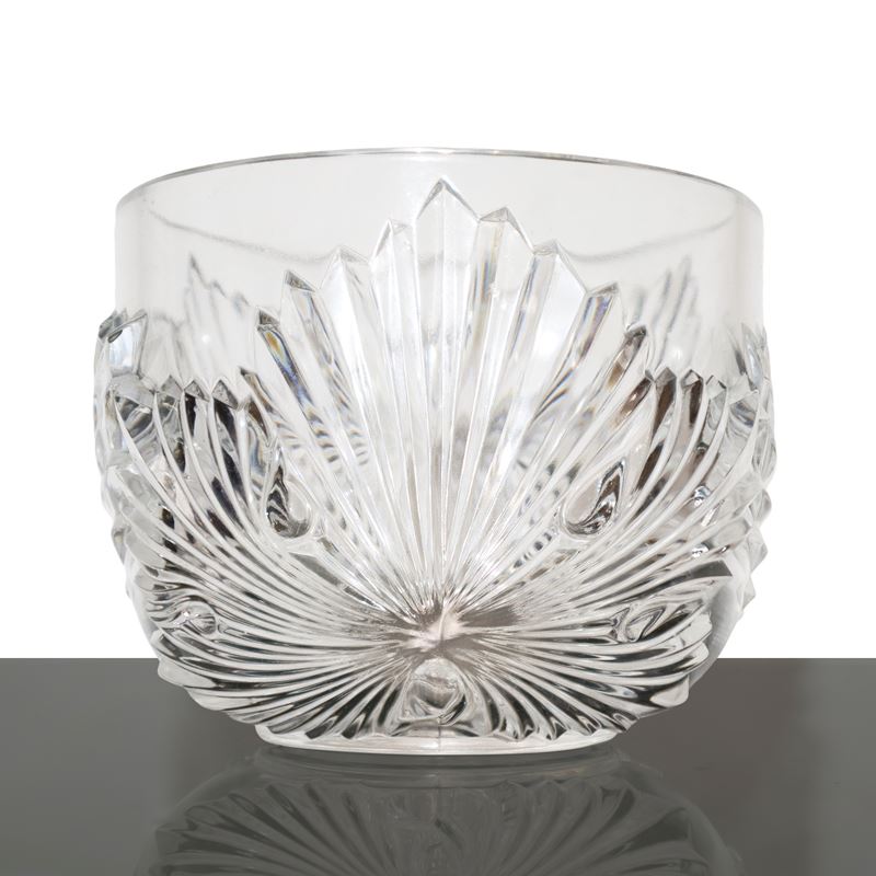 Vaso in cristallo, con decorazioni di foglie