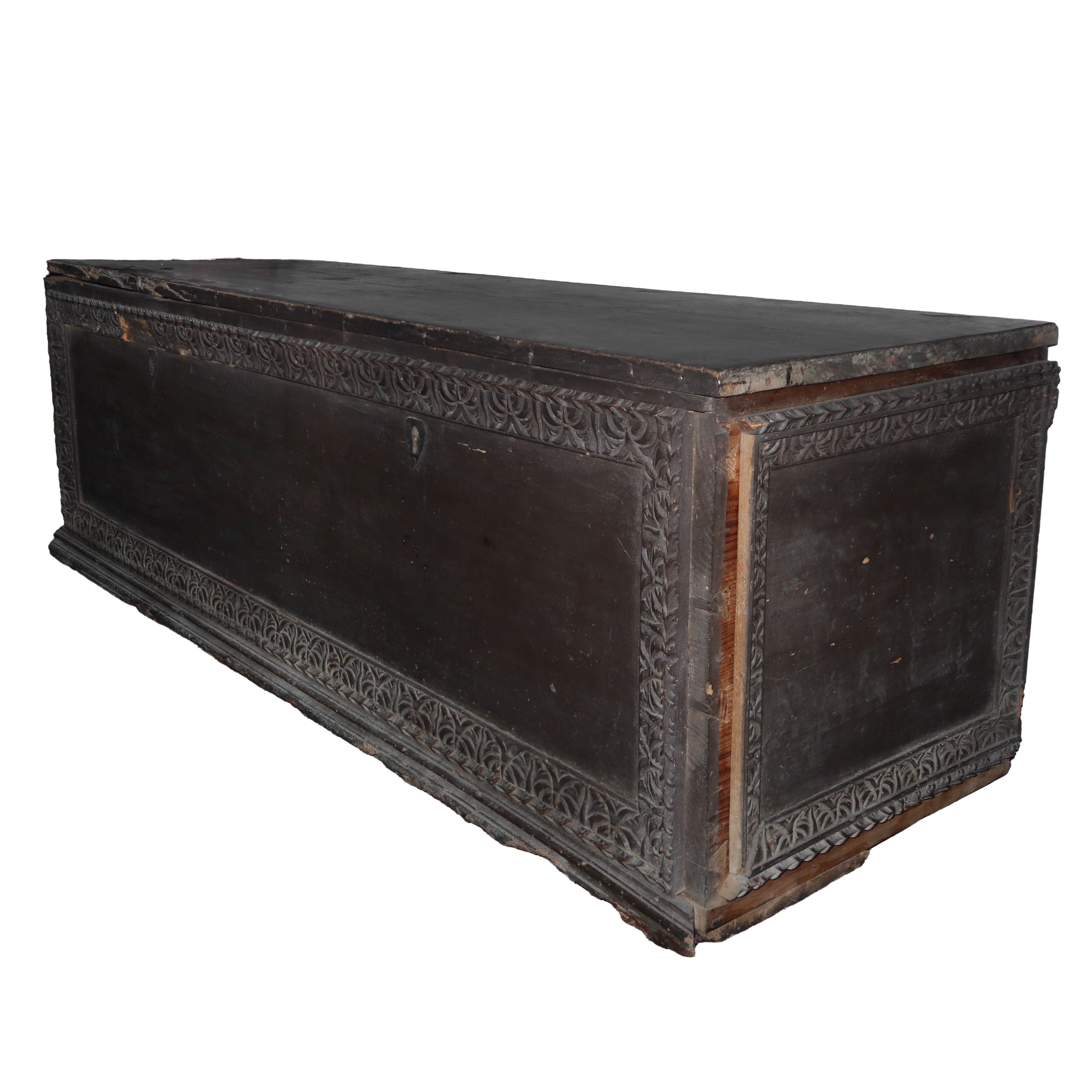 Cassapanca in legno, XIX secolo