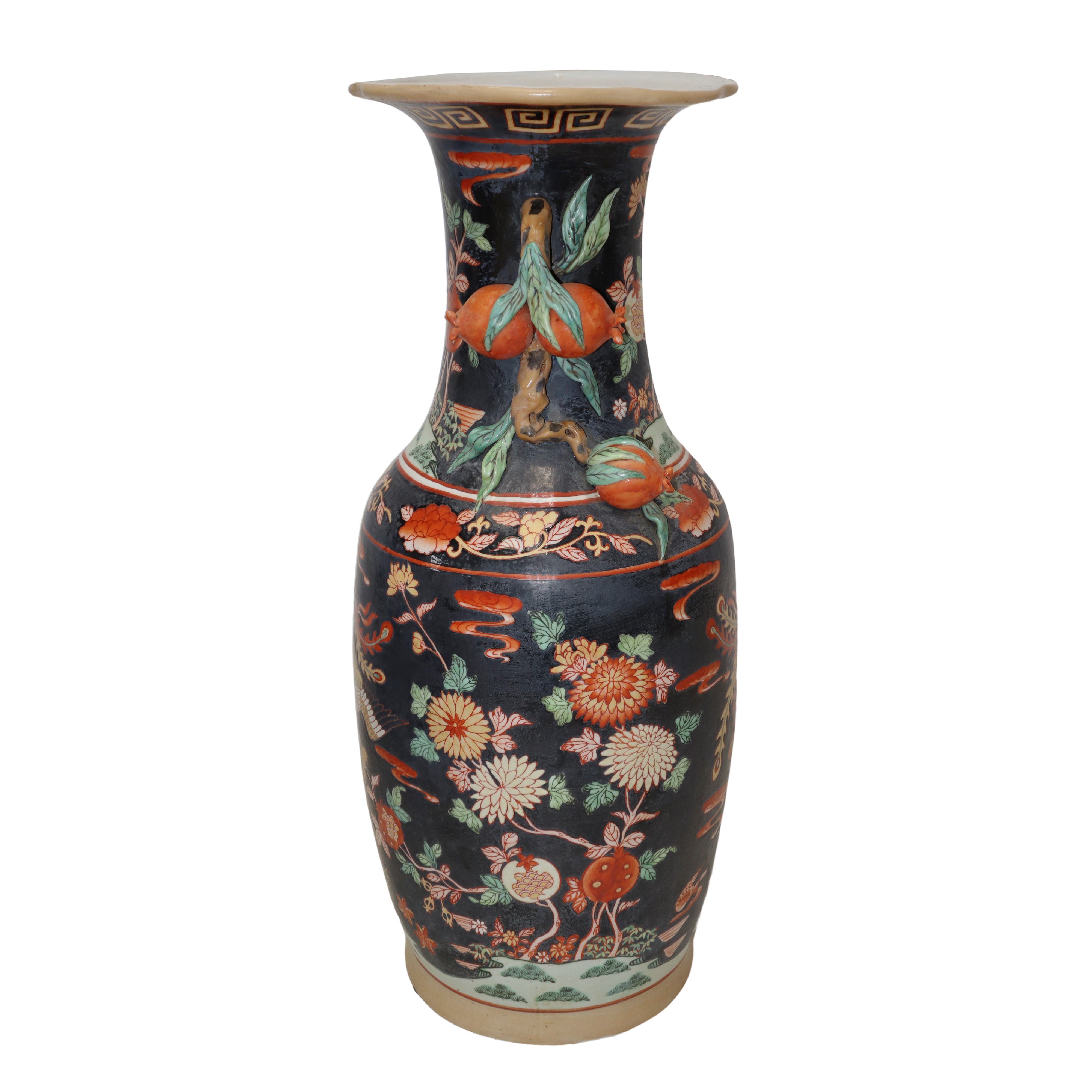 Grande vaso in porcellana fondo nero con decorazioni di frutta e fiori