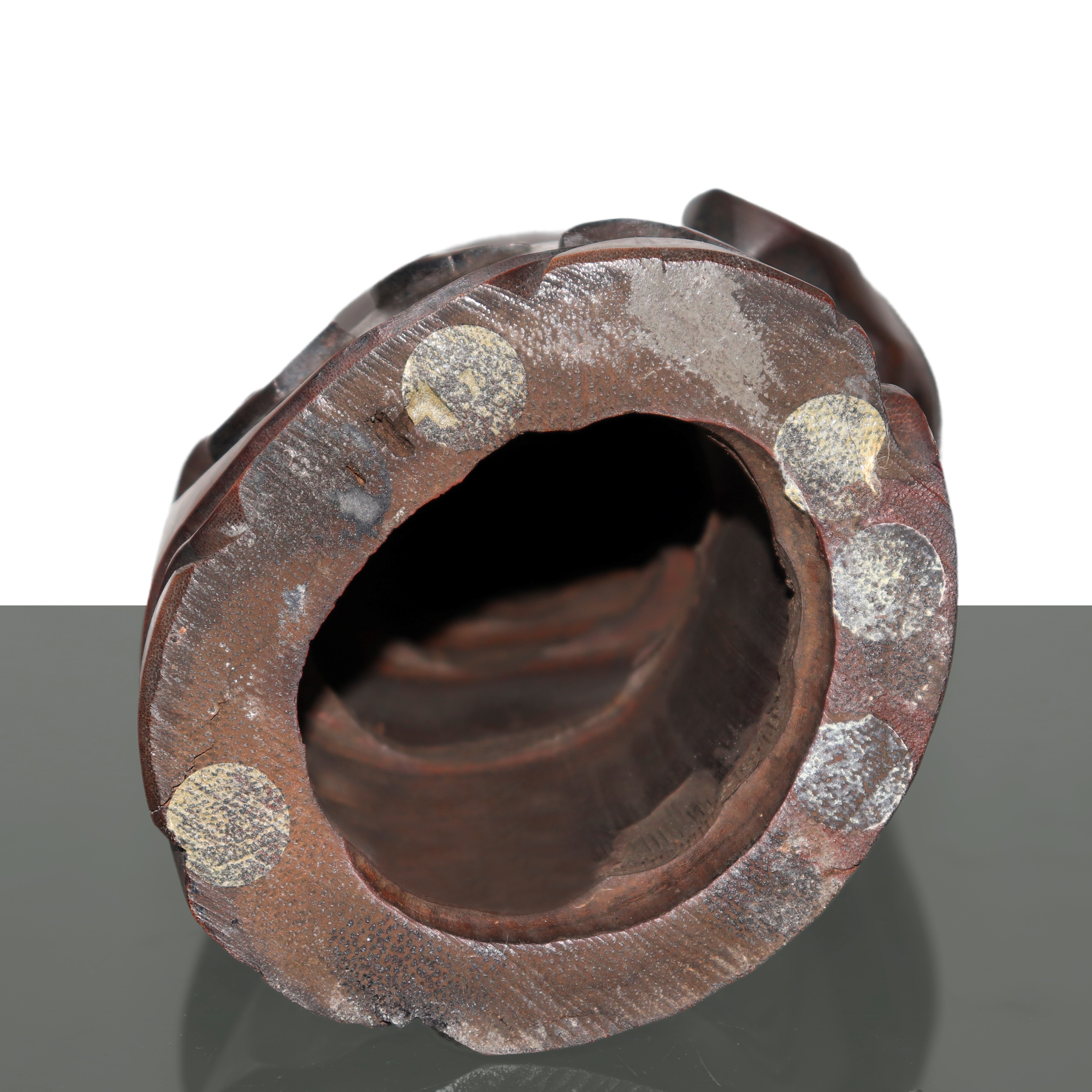 Coppia di sculture in legno di bamboo raffiguranti un uomo e una donna