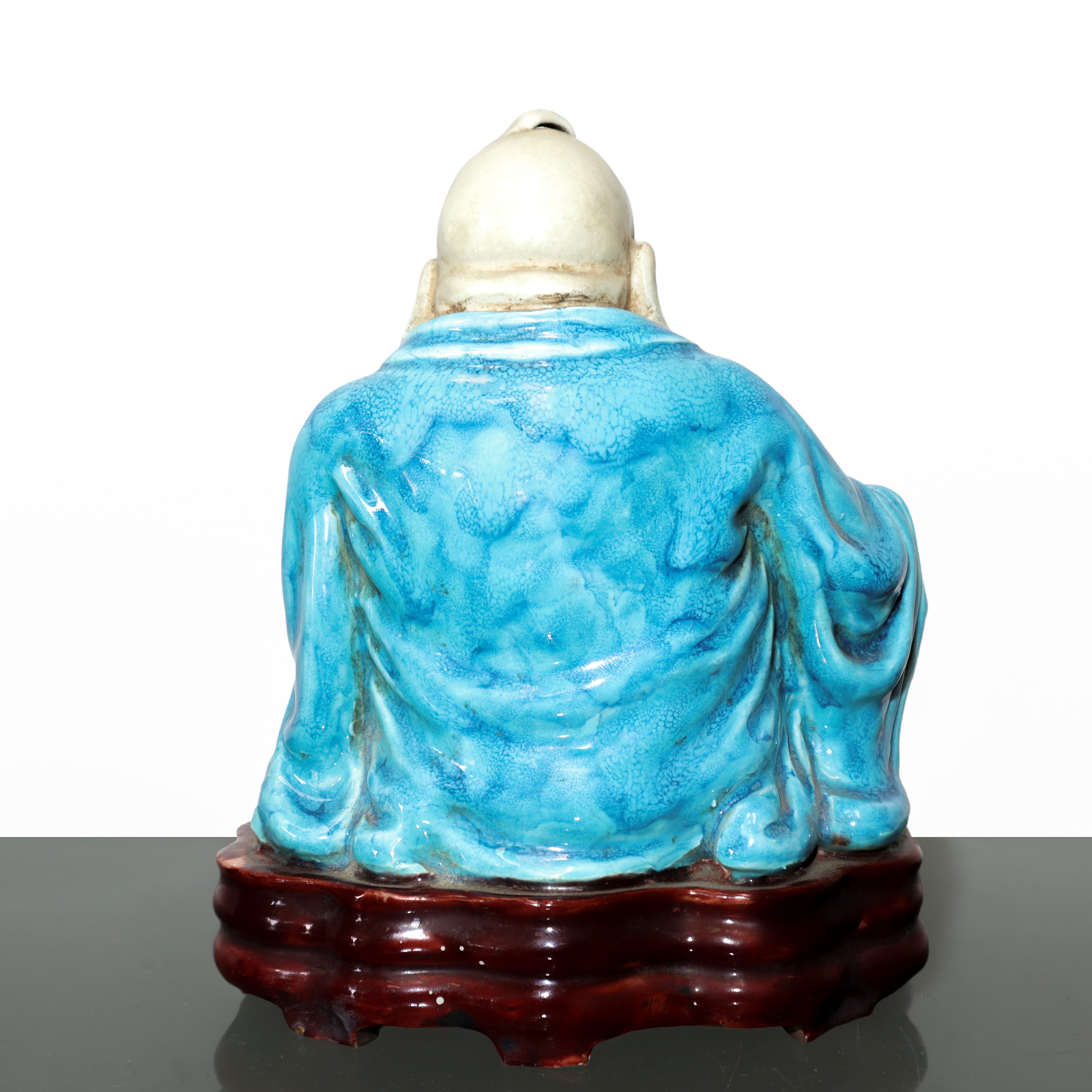 Buddha Pu-tai Ridente in Ceramica Smaltata nei Colori del Bianco e Dell'azzurro